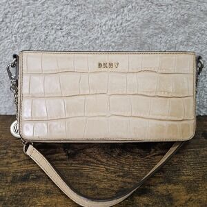 DKNY Croc Embossed Leather Wristlet Clutch Beige Chain Strap Y2K